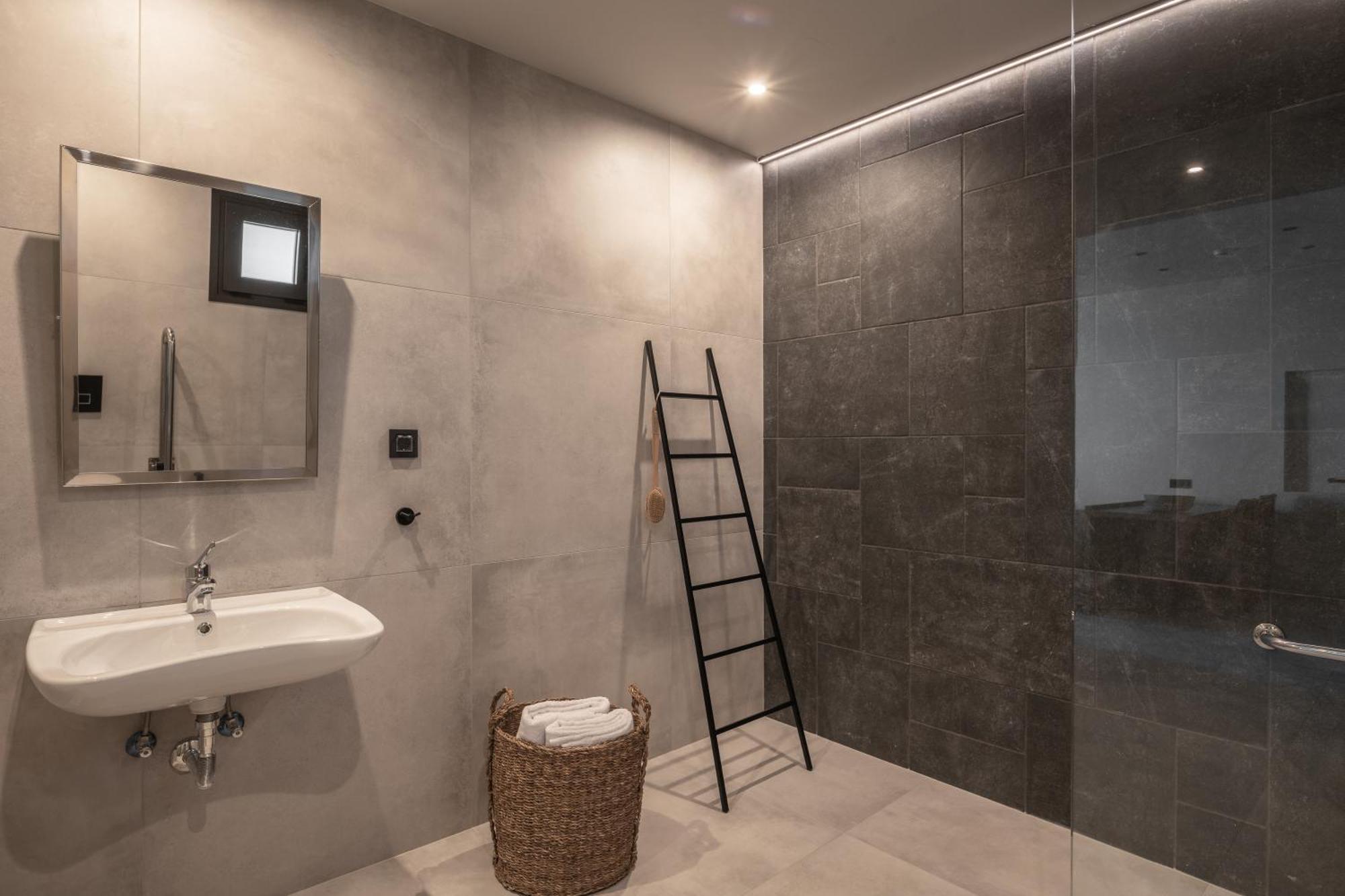 Aku Suites With Private Pools Stalida Zimmer foto
